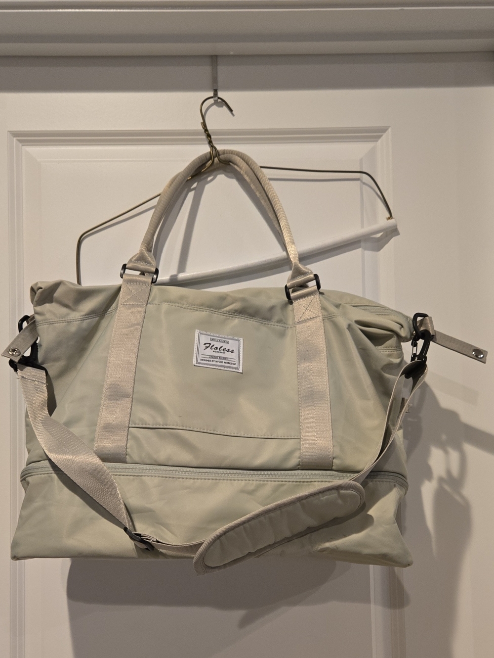 Lightweight Duffel Bag in Light Green